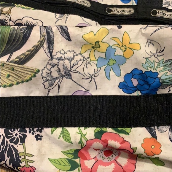 LeSportsac Weekender - Picture 6 of 6